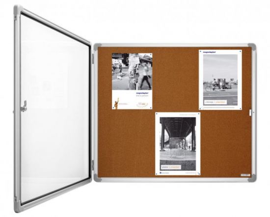 pala_6xa4_korek_vnitn_vitrina