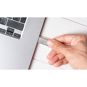 lama_dh128kx02at0_03