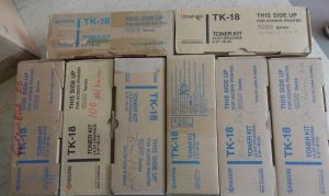 Kyocera Toner TK-18 toner kit (0T2FM0EU) (1T02FM0EU0) poškozený obal - EOL