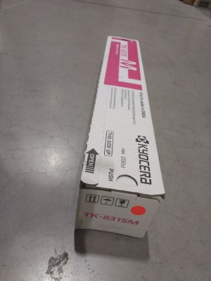 Kyocera Toner TK-8315 magenta (1T02MVBNL0) poškozený obal